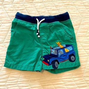 Mini Boden appliqué shorts